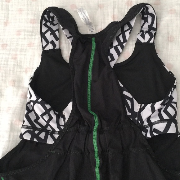 Lululemon sport tank and bra - Picture 6 of 7
